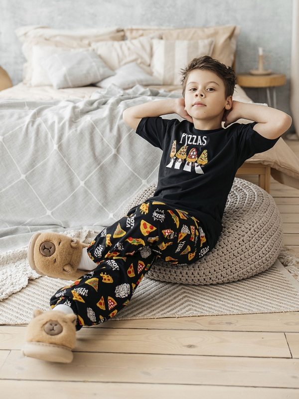 Комплект для мальчика футболка брюки