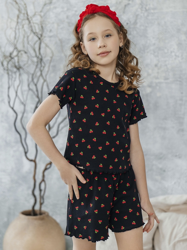 Комплект для девочки футболка и шорты