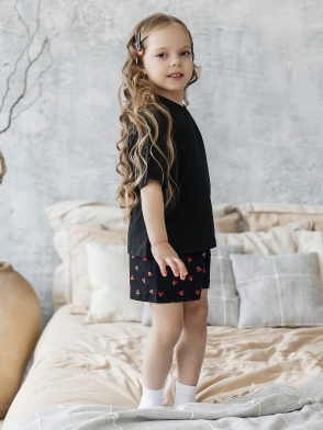 Комплект для девочки футболка и шорты