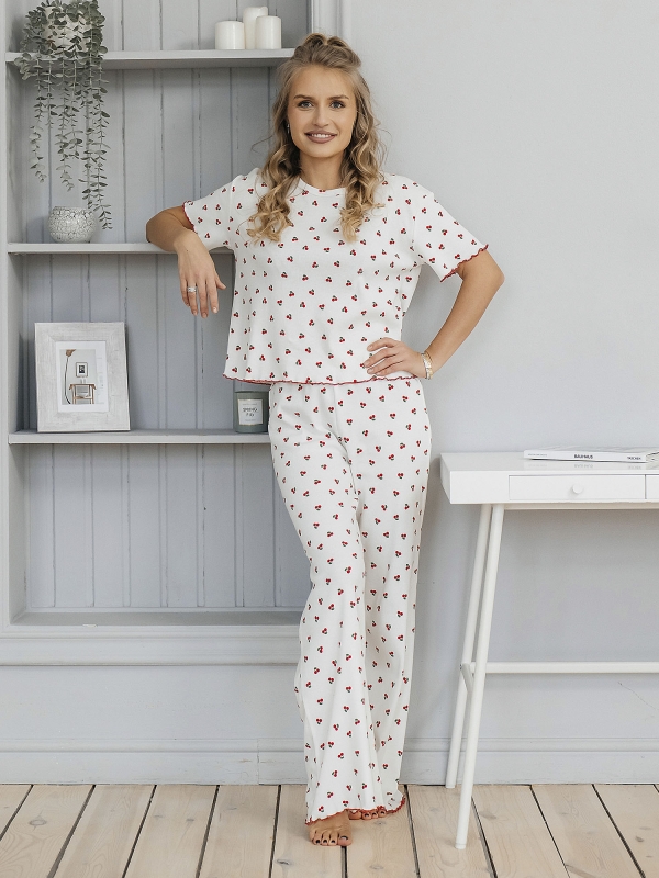 Комплект футболка и брюки