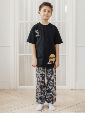 Комплект для мальчика футболка и брюки