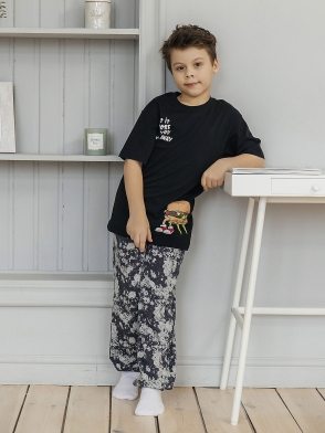 Комплект для мальчика футболка и брюки