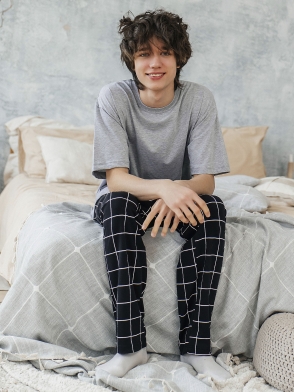 Комплект футболка и брюки