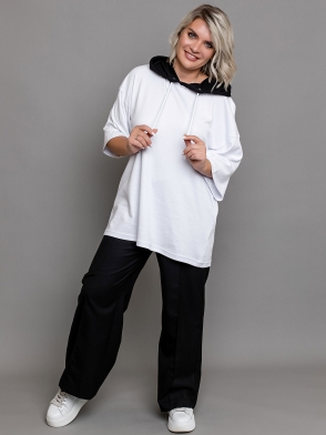 Футболка с капюшоном