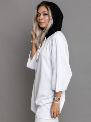 Футболка с капюшоном