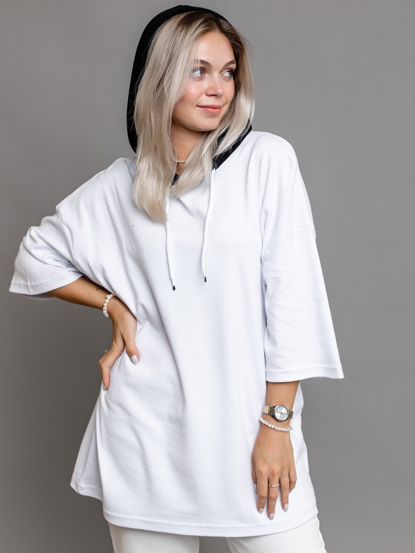 Футболка с капюшоном