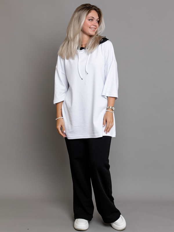 Футболка с капюшоном