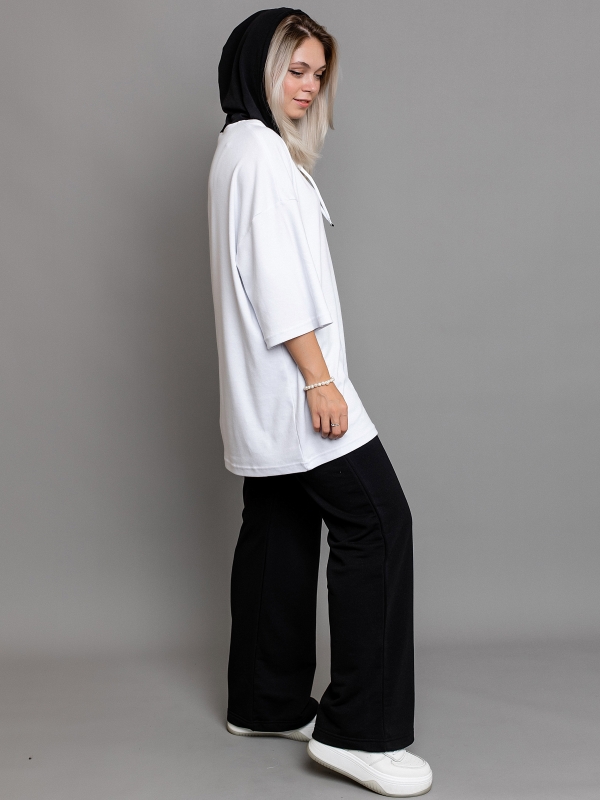 Футболка с капюшоном