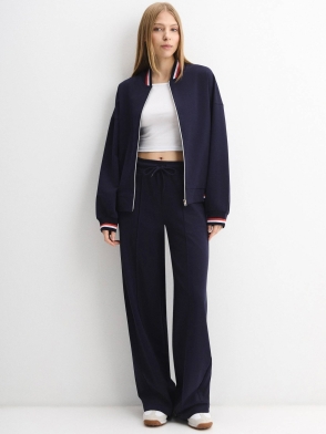 Костюм женский